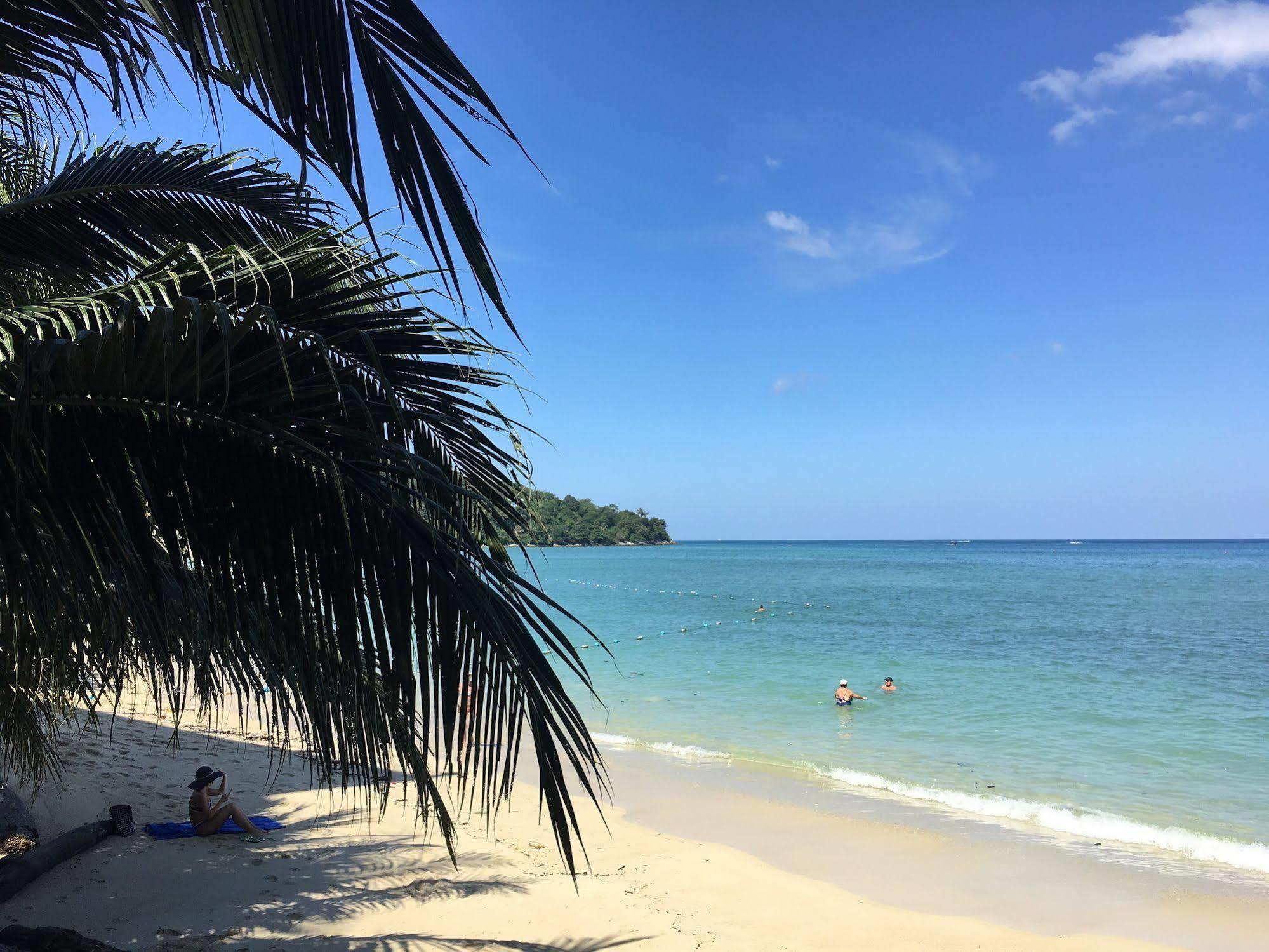 At Zea Hotel Patong Kültér fotó