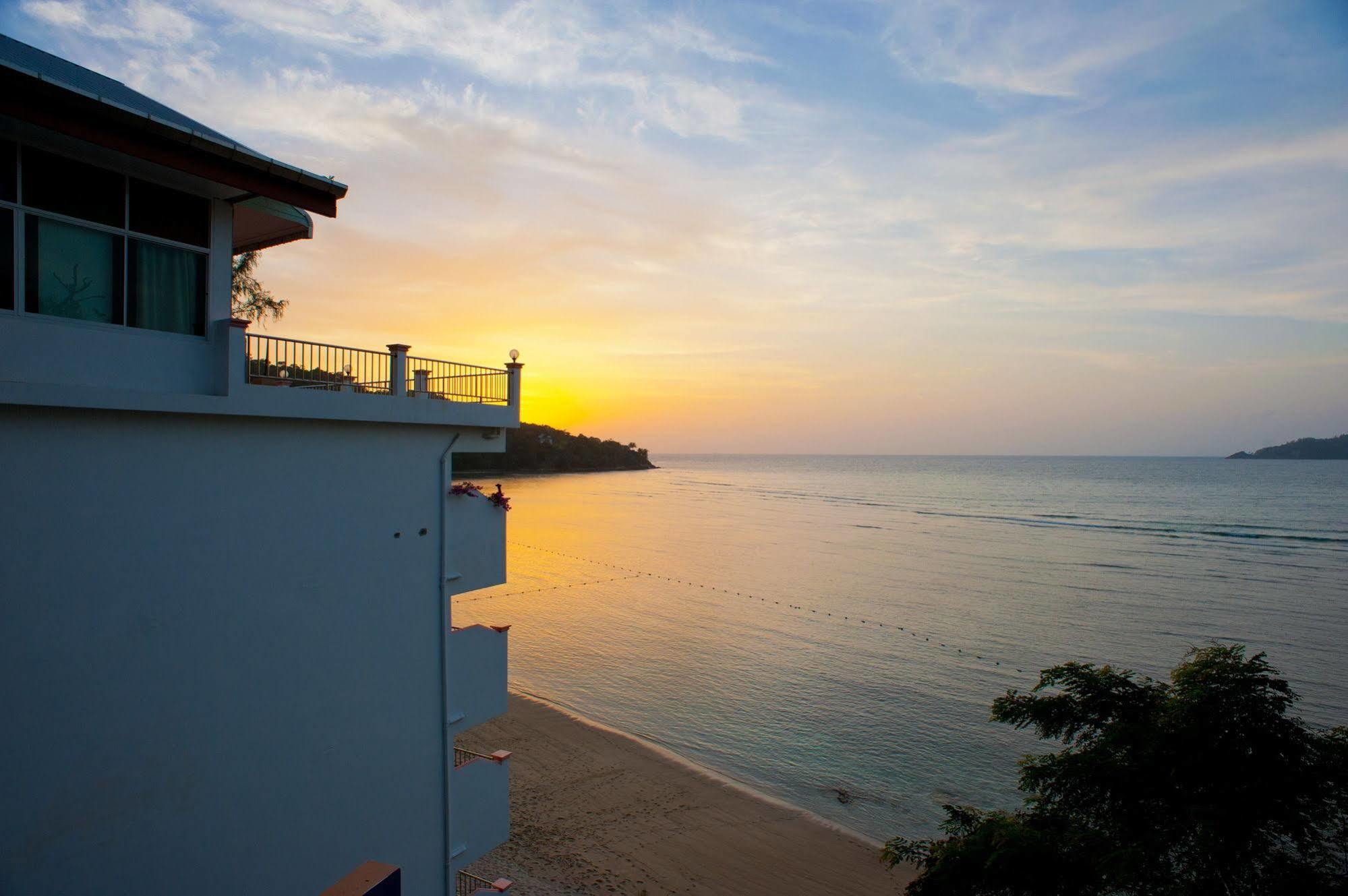 At Zea Hotel Patong Kültér fotó
