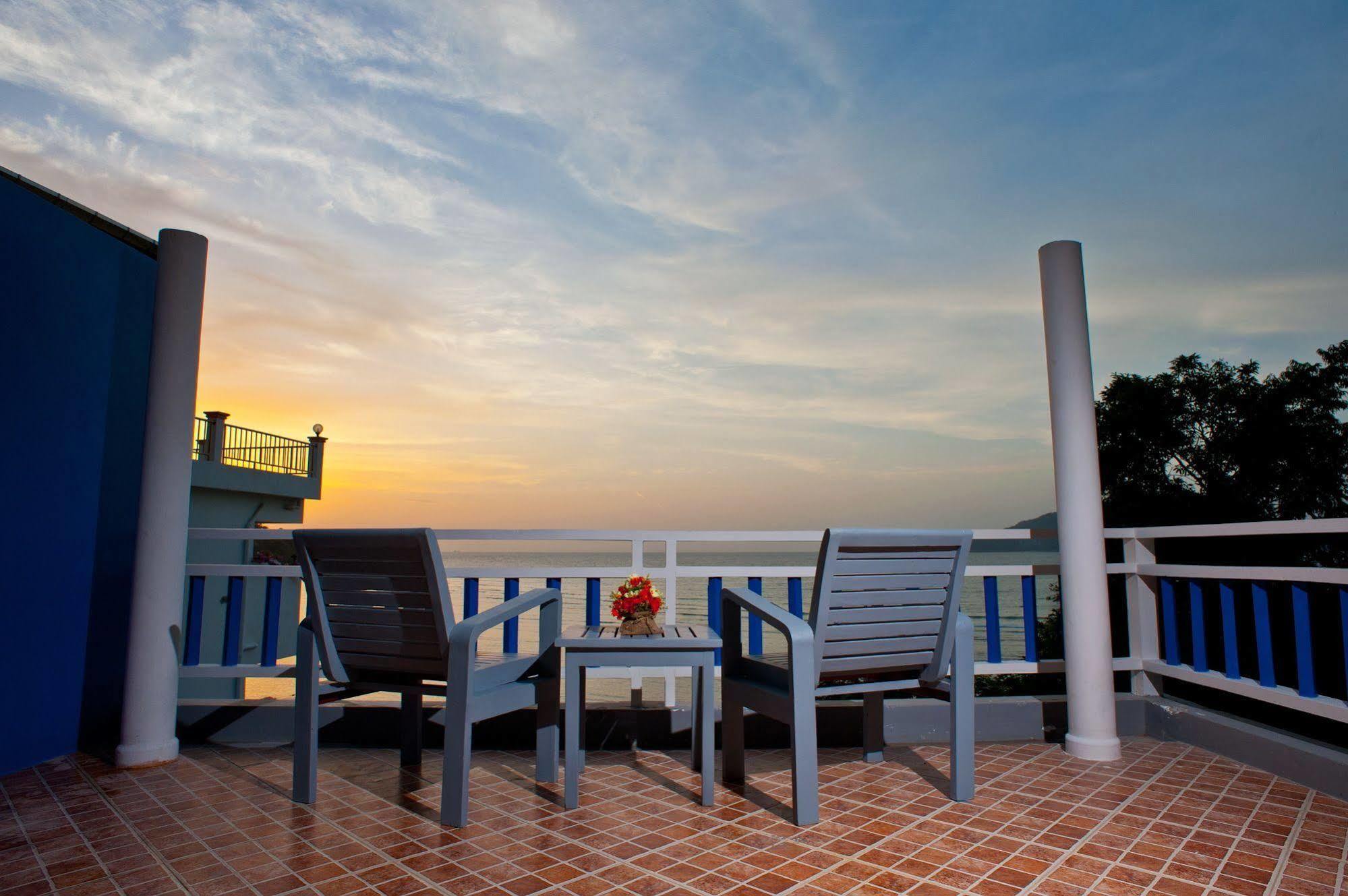 At Zea Hotel Patong Kültér fotó